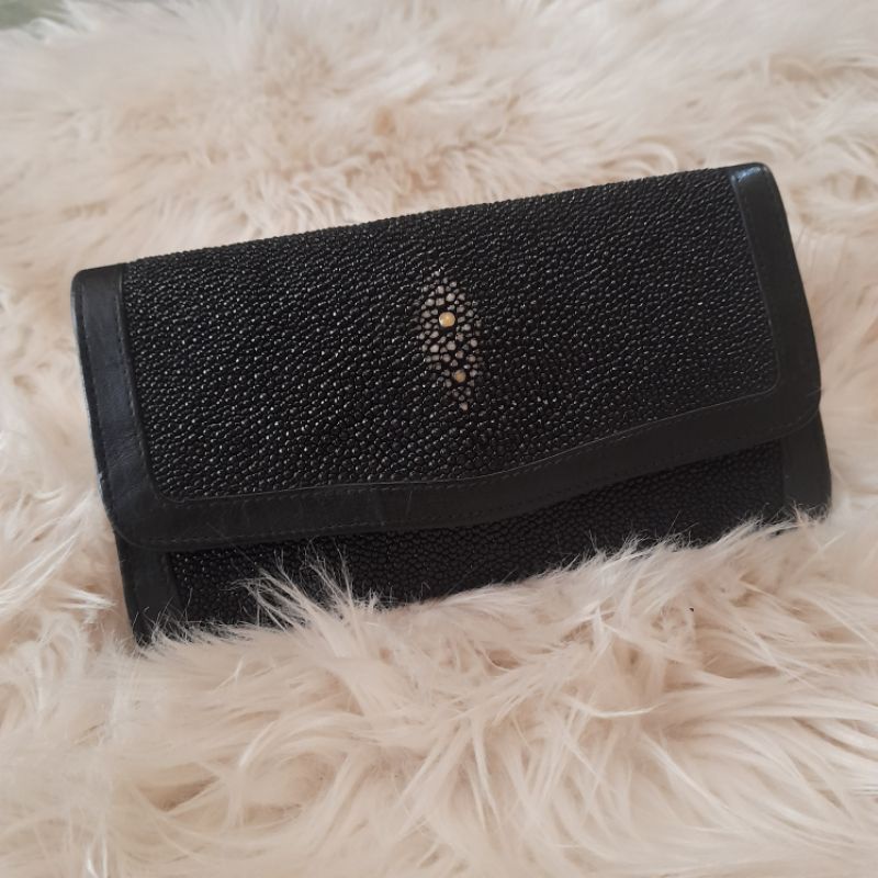 dompet kulit pari
