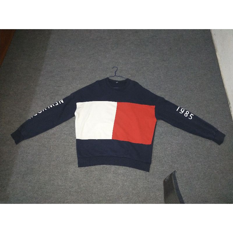 crewneck tommy hilfiger big flag