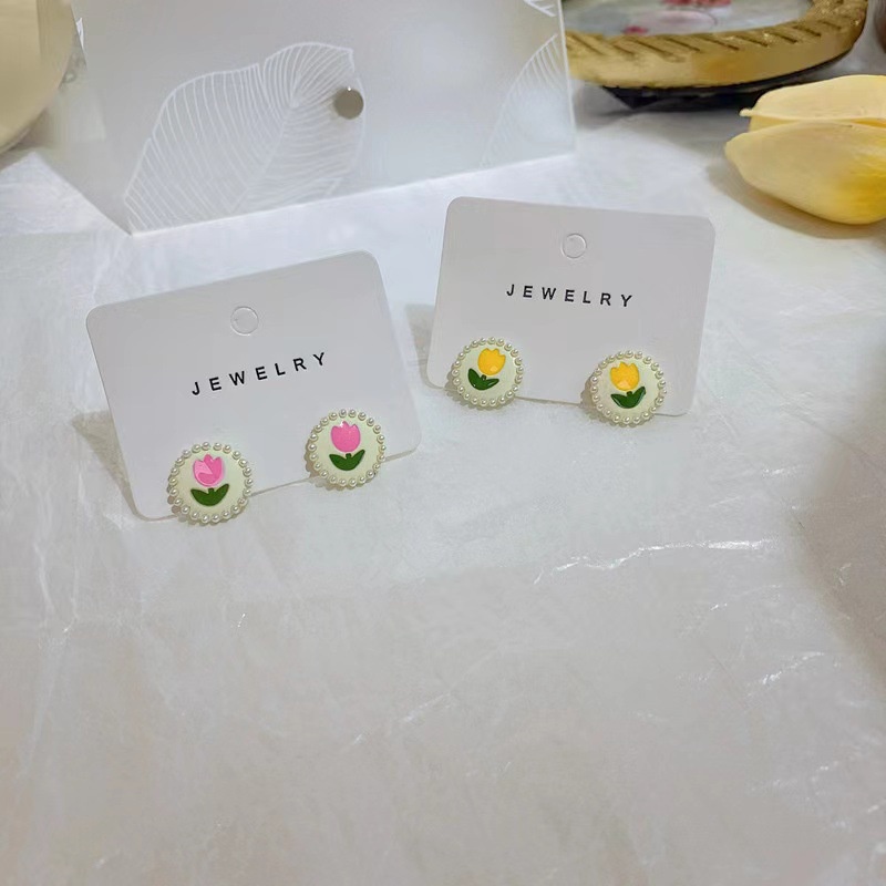 Anting Stud Bentuk Bunga Tulip Gaya Vintage