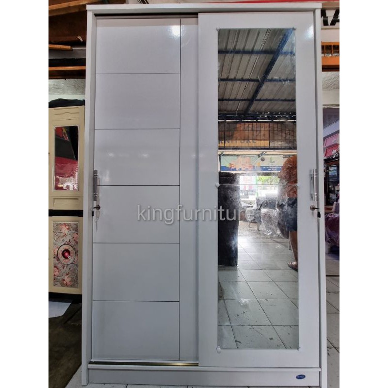 Lemari sliding kaca panjang / lemari pintu geser kaca panjang