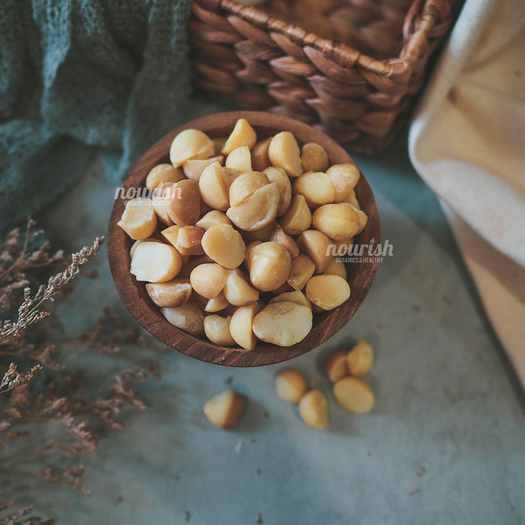 Macadamia Nuts (Kacang Macadamia) 100g