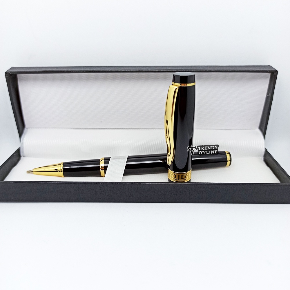 

Pulpen Hitam Klip Emas, Pen Roller Ball Oriental dengan Kotak Box dan FREE GRAFIR Cetak Nama, Pulpen Exclusif, Pen Promosi / Hadiah