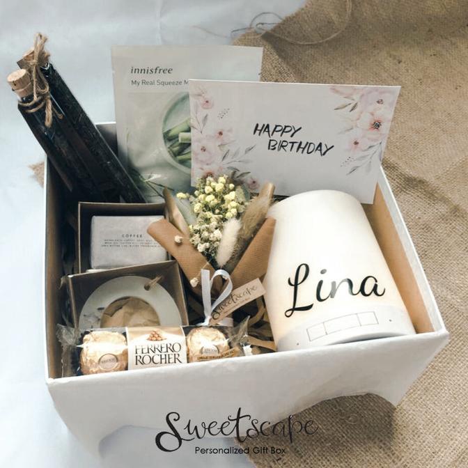 

GIFT BOX PACKAGE 9 - PAKET HAMPERS 9 - KADO ULANG TAHUN PERNIKAHAN FGBV61352