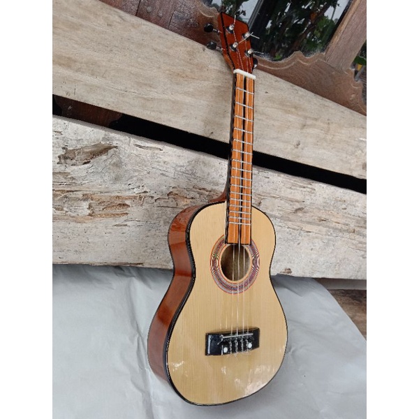 UKULELE SENAR 3 / 4 || KENTRUNG / KENCRUNG