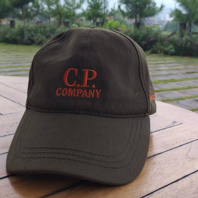 CP COMPANY GOOGLE CAPS