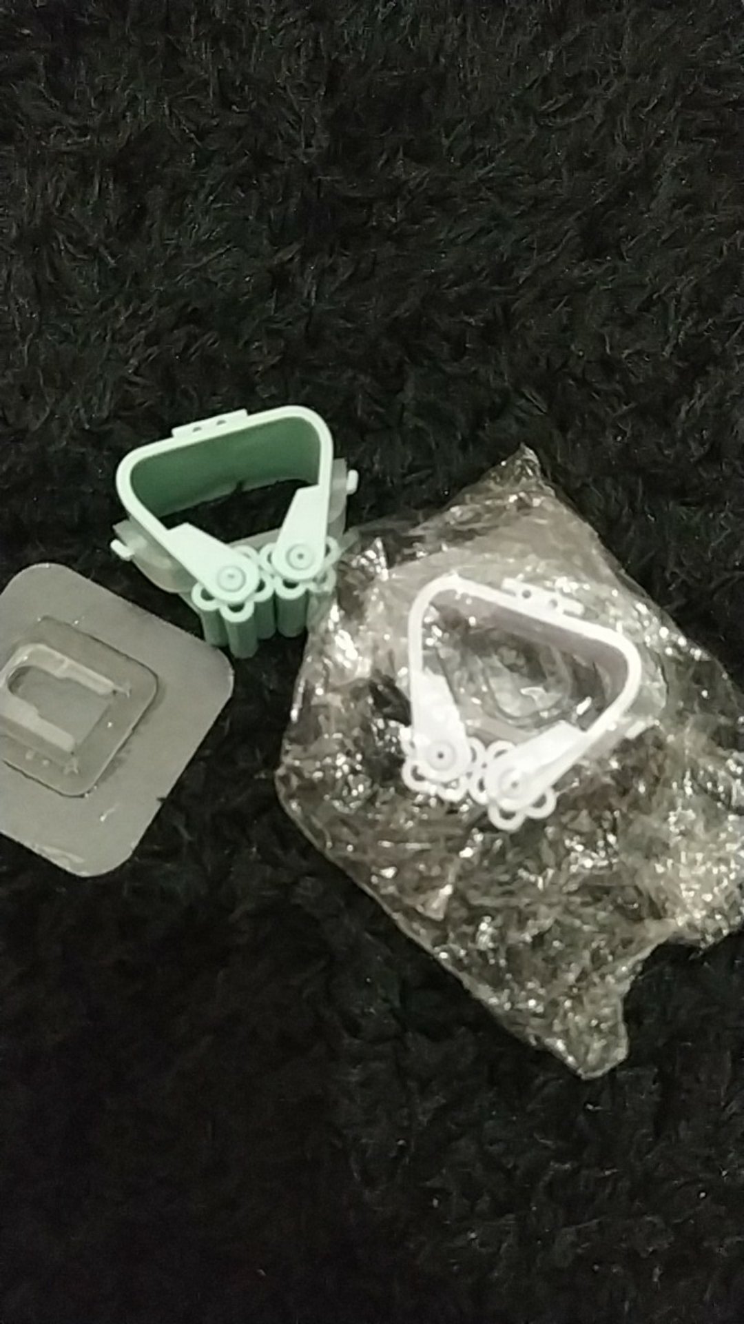 Gantungan Sapu Pel Serbaguna Tempel Dinding