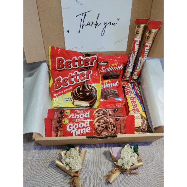 

Snack box MERAH murah/Hampers souvenir Small