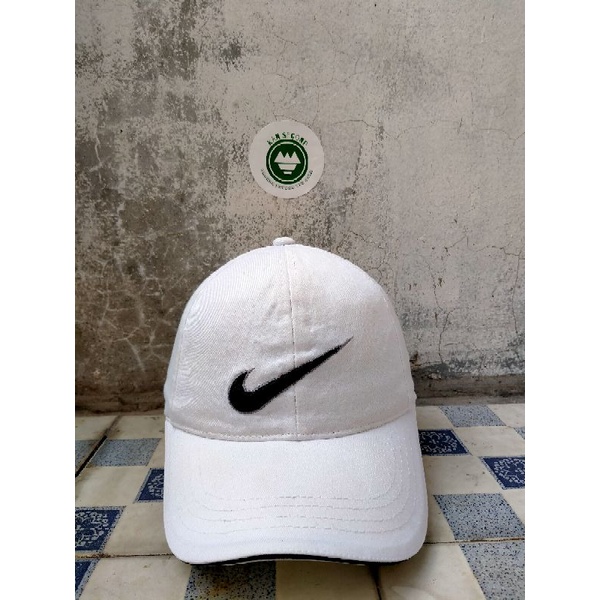 Topi Nike vintage second