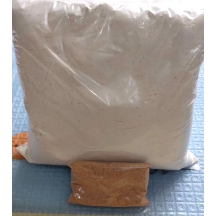 

Tepung bumbu fried chicken 1kg + free bumbu marinasi