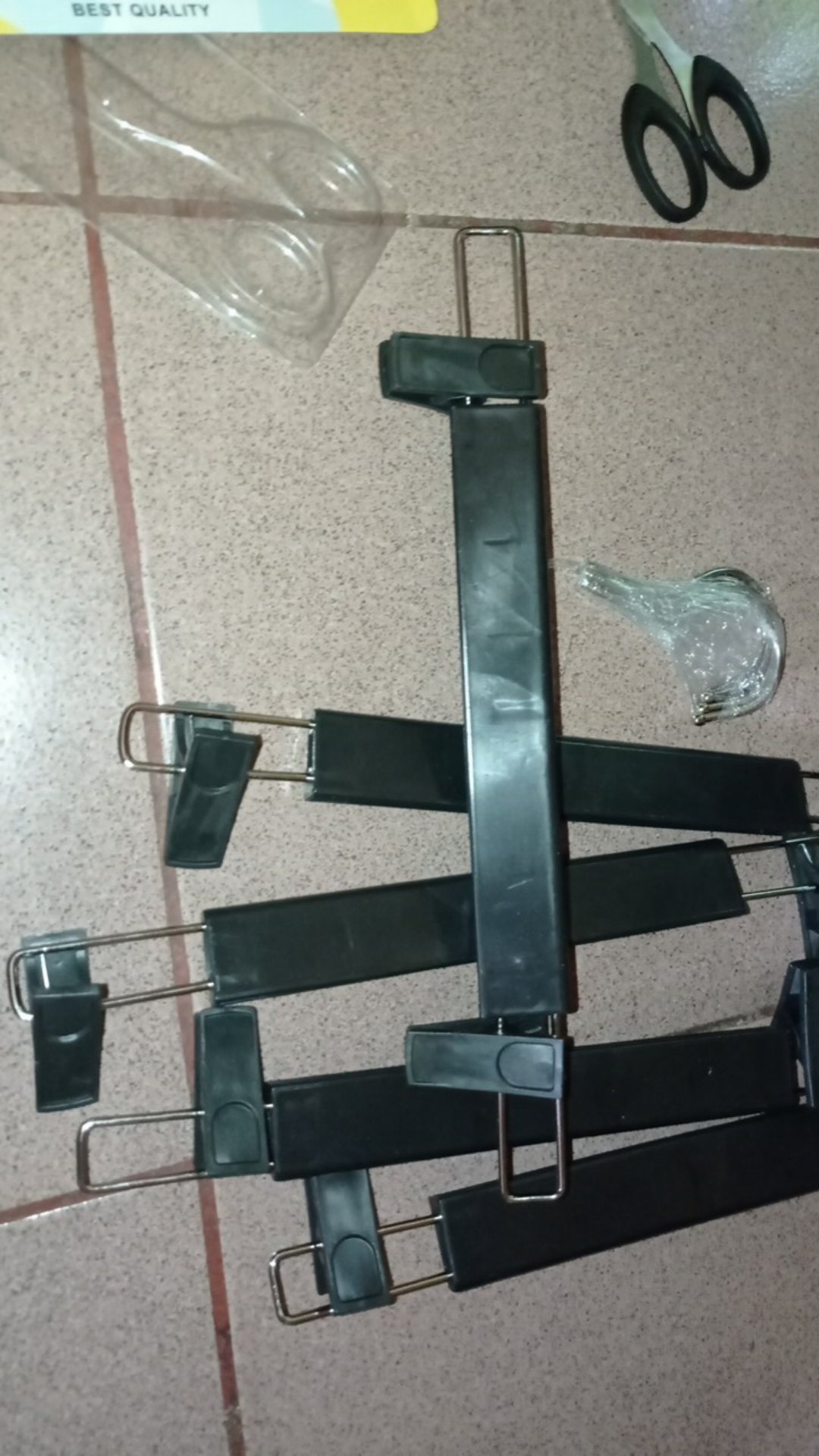 Hanger Jepit Kotak Hitam (harga Per Bh)