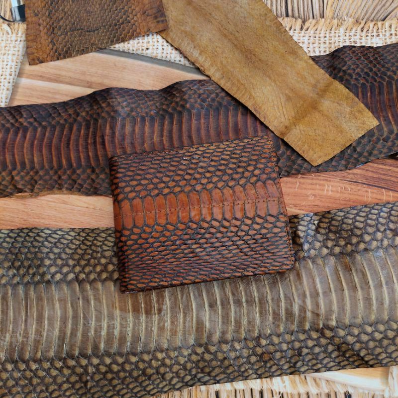 DOMPET LIPAT BAHAN KULIT ULAR ASLI PRIA WANITA