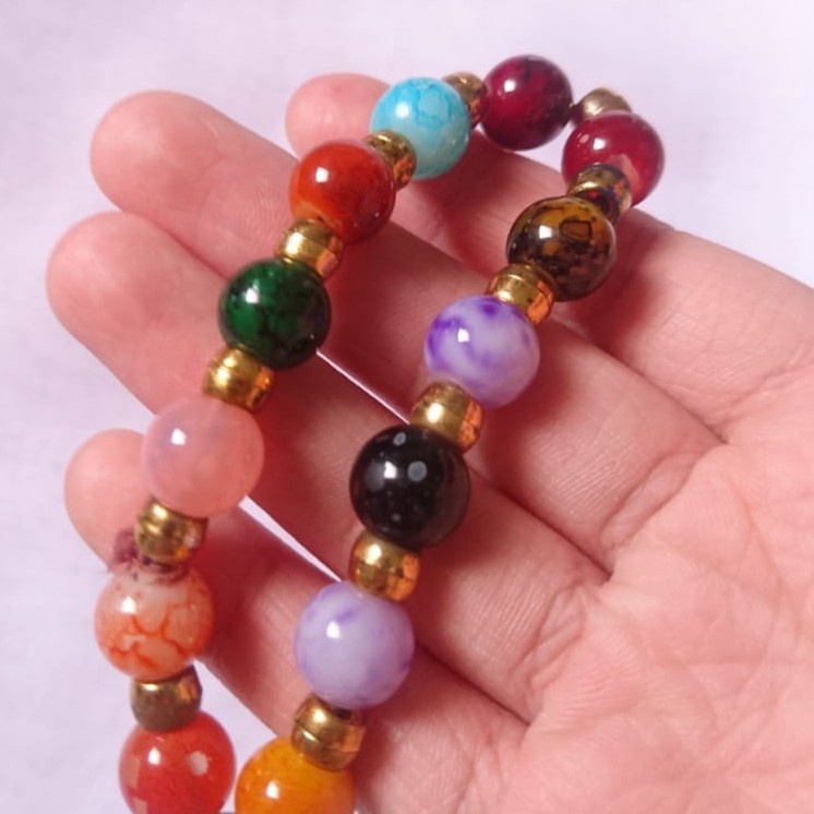 Gelang aksesoris perhiasan wanita batu alam Kalimantan