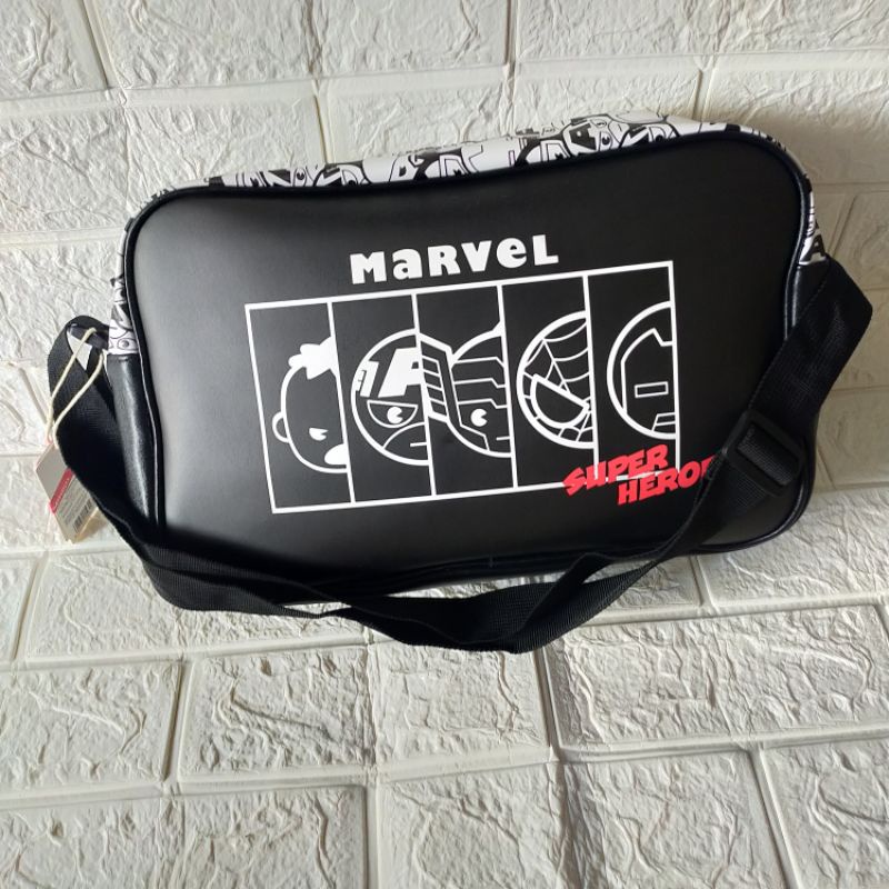 slingbag miniso marvel