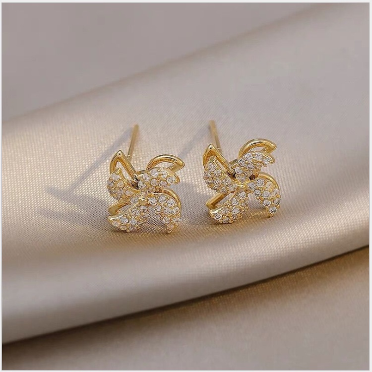 Japan and South Korea New S925 Silver Needle Rotating Windmill Micro-inlaid Full Diamond Earrings Ins Trend Fashion Niche Design Sense Accessories Jewelry Gifts