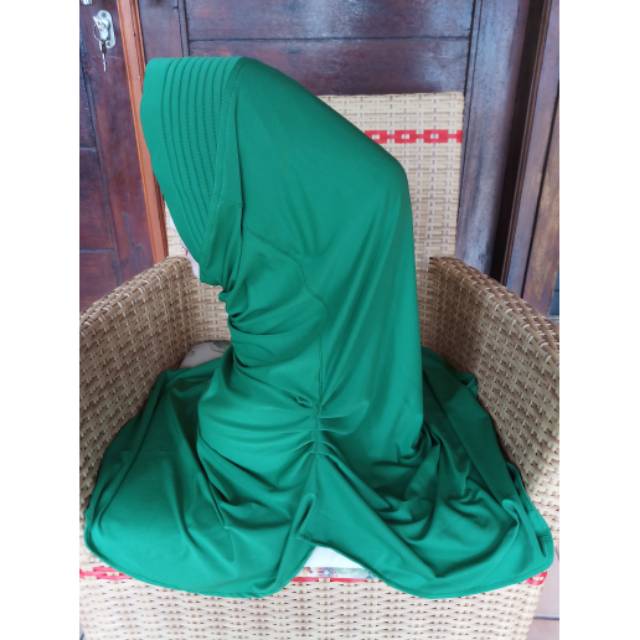 Kerudung pelengkap pakaian seragam olahraga Persit. Bahan spandek sutra. Kerudung pso kerut samping.