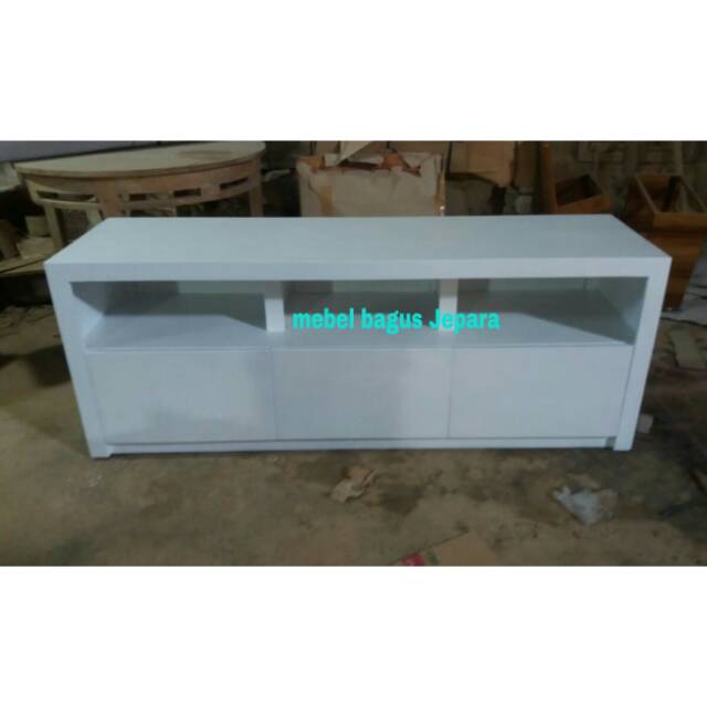 Meja tv duco putih - bufet tv putih - mebel Jepara
