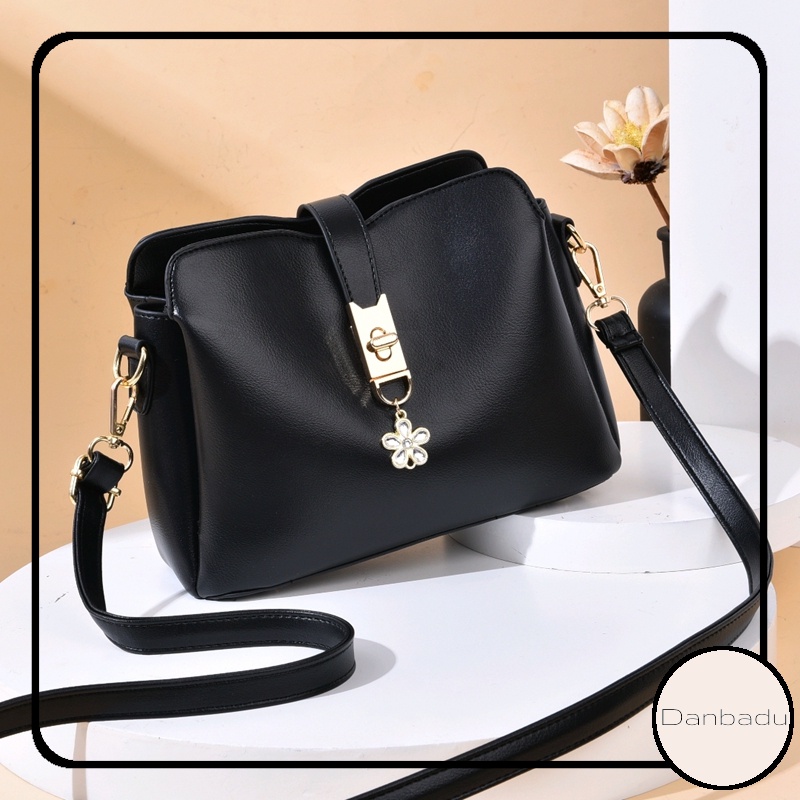 Tas Selempang Wanita Simpel Elegan Kasual Semi Formal Impor Terbaru