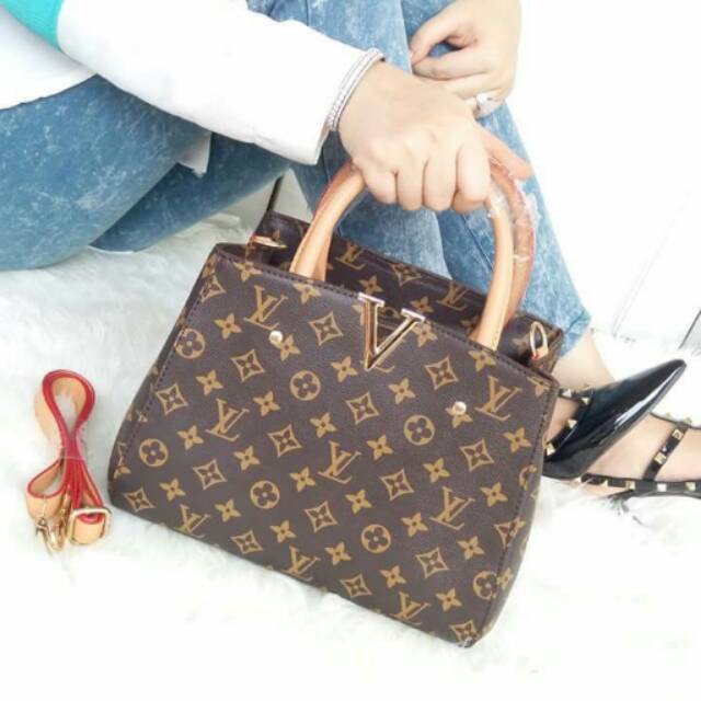 LV MONTAIGNE SUPER