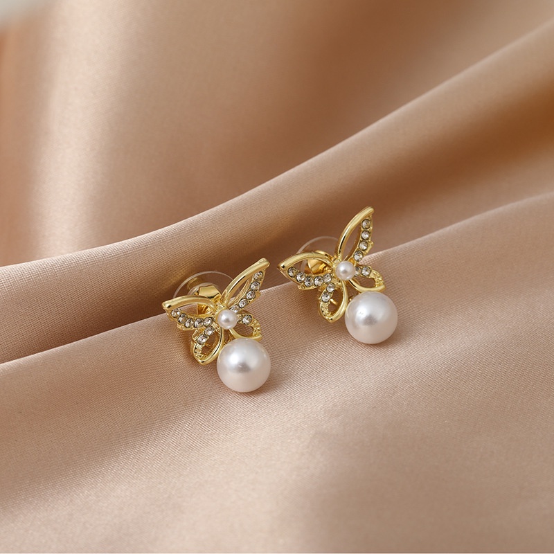 Sterling silver jarum gaya Korea Pearl butterfly sederhana anting-anting baru anggun online influenc