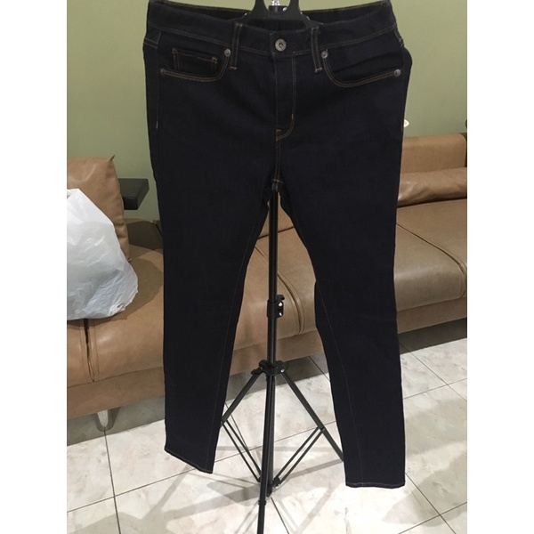 GU jeans