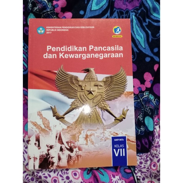 

buku pendidikan pancasila dan kewarganegaraan kelas 7 kurikulum 2013