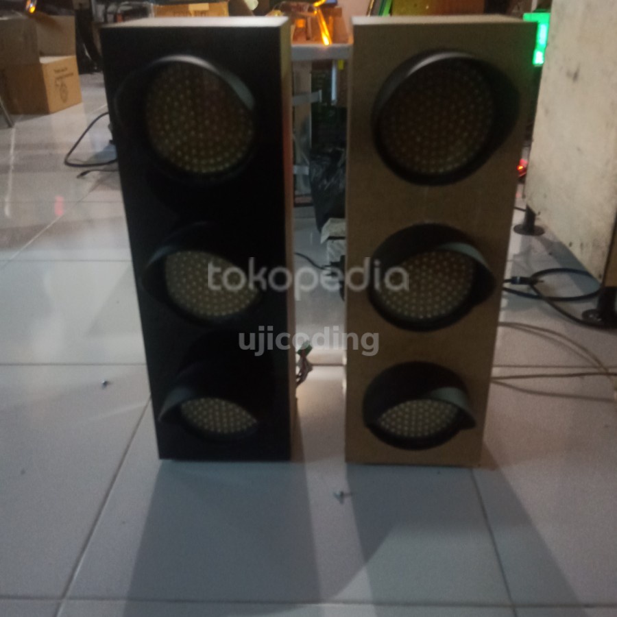 

Trainer lampu lalu lintas untuk PAUD dan TK