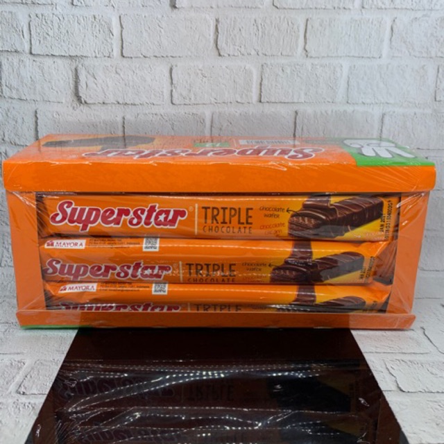 

Superstar Triple Chocolate Box 12 pcs 216gr PROMO MURAH