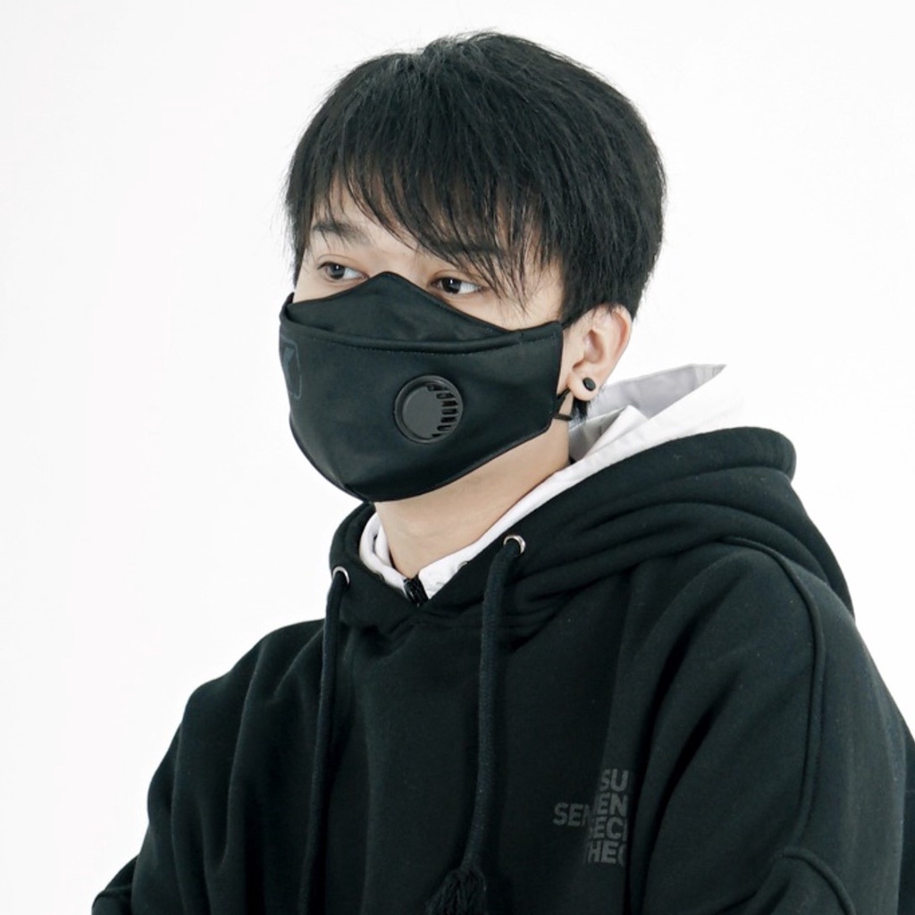 Masker Kain 4D Hitam Polos 3 Ply Pria Keren Distro Premium Camomask Cowok Kekinian