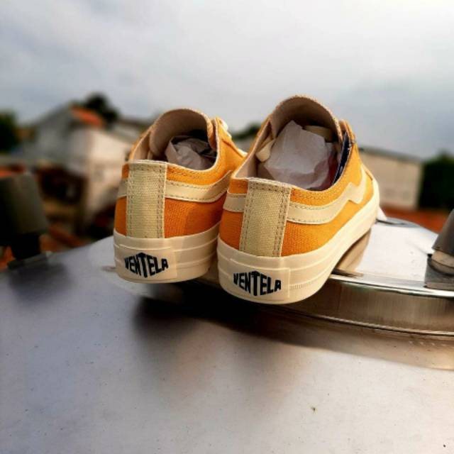 SEPATU VENTELA PUBLIK LOW DARK YELLOW