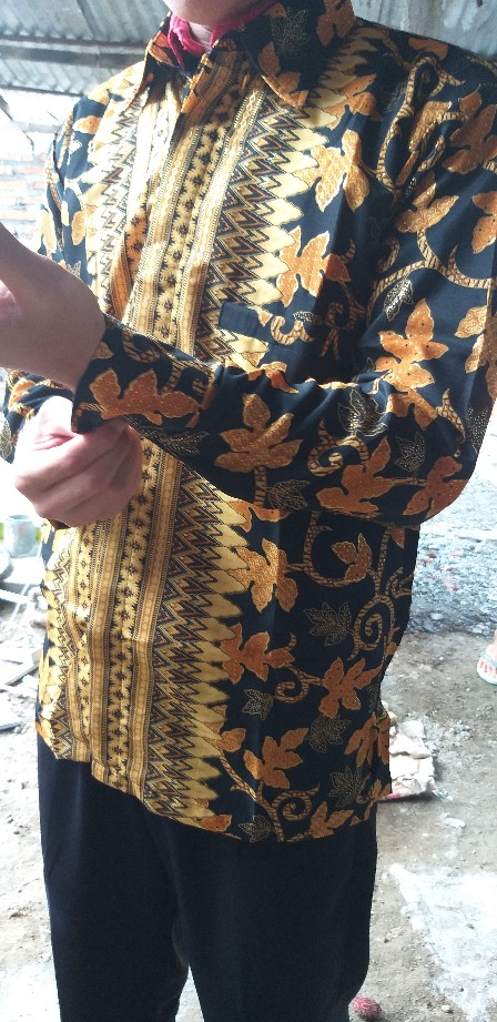 Lembayung.id / Kemeja Batik Lengan Panjang Paya Gold