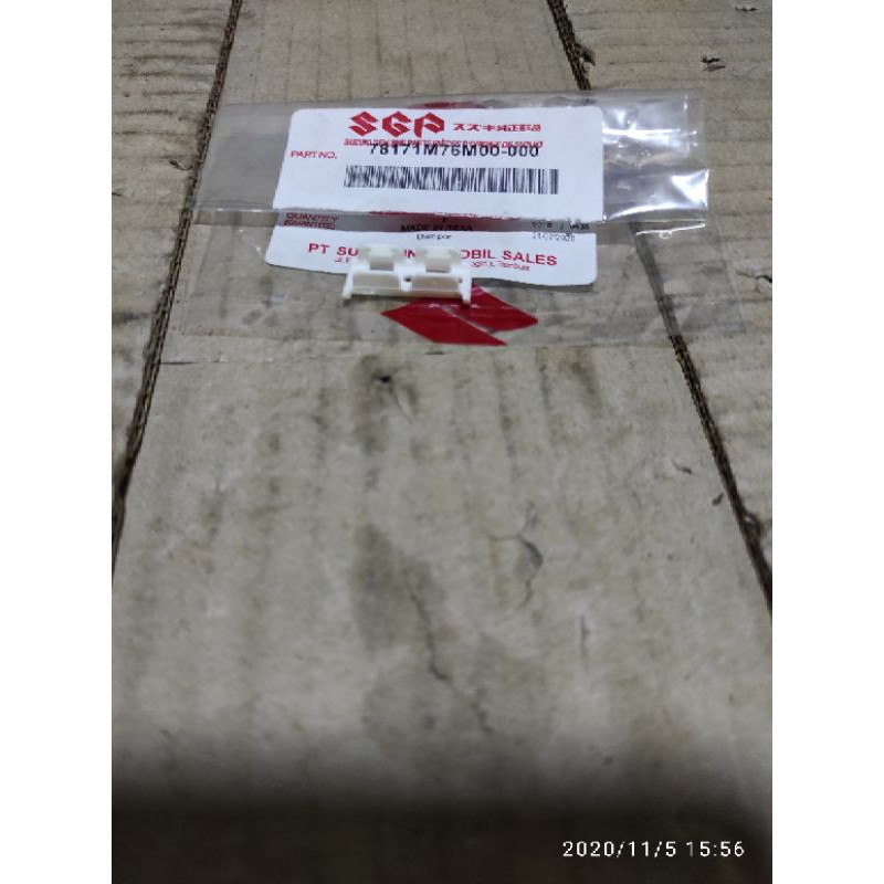 Clip Roof Molding Body Ignis