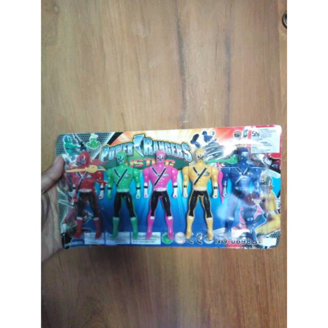 Mainan Power Rangers Satu Set Isi Lima
