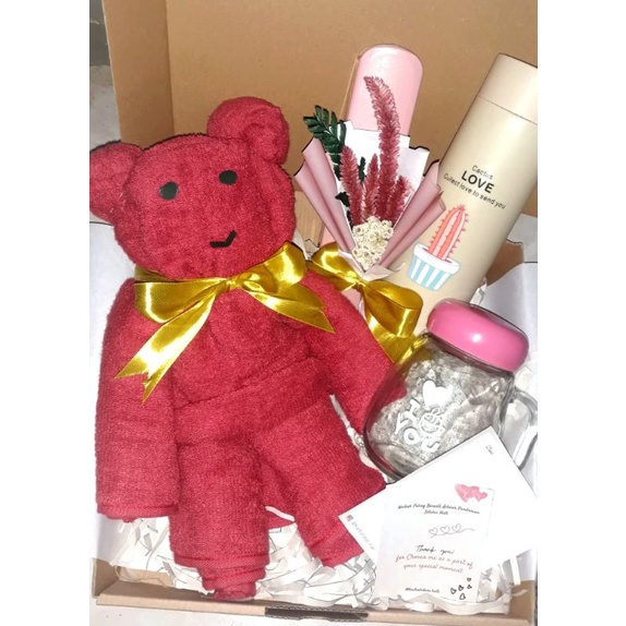 Hampers Wedding/Hampers Wedding Karakter/Hampers Karakter/KadoUnik/ Kado Karakter/ Hamoers Handuk