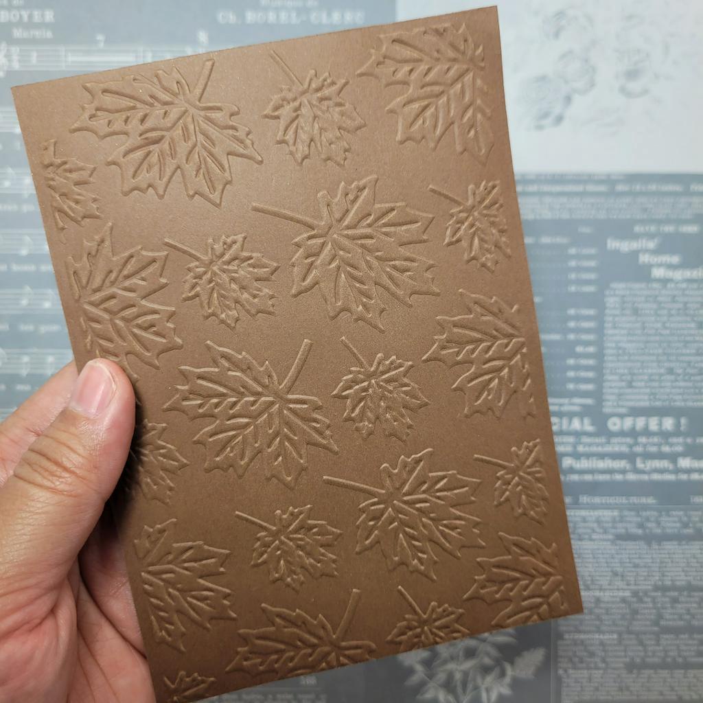 

EMBOSS PAPER - MAPLE LEAVES (Embossing Folder)