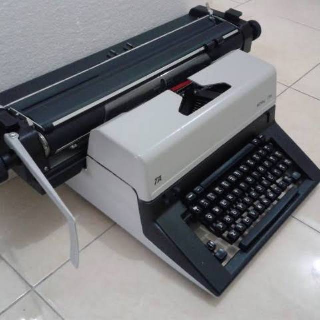 ROYAL TA 775 size max A3, 18&quot; Inch - Mesin Tik Ketik Manual Typewriter