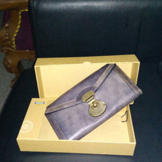 Fossil dompet buyut black