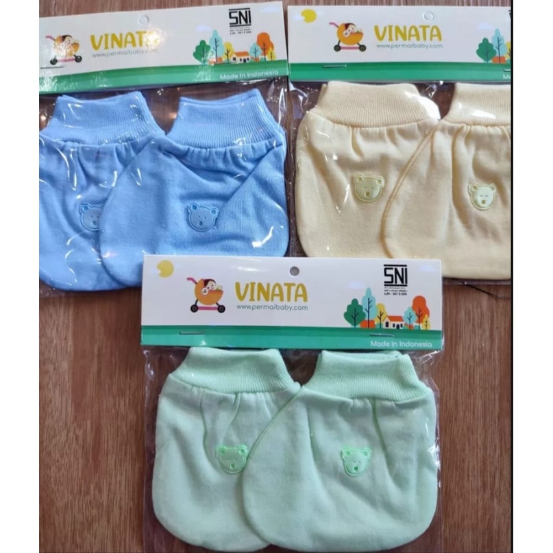 1 Set sarung tangan dan kaki bayi motif boneka