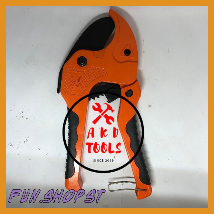 

GUNTING PIPA PVC / PVC PIPE CUTTER 42MM / GUNTING PARALON "CAMEL