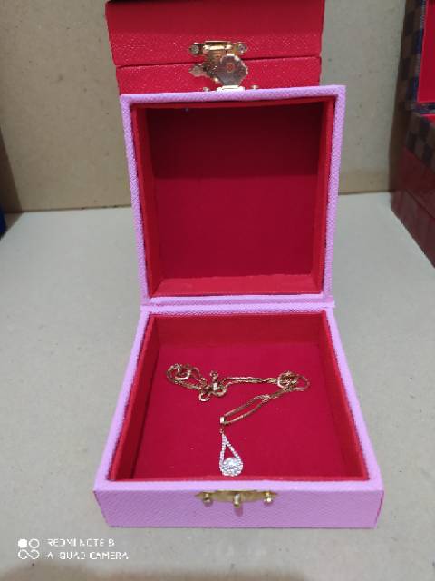 Kotak perhiasan kalung gelang cincin bahan kulit sintetis