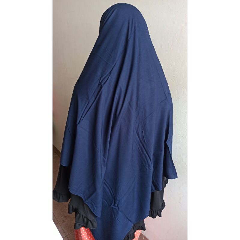 Jilbab rayon segi empat jahit tepi jumbo ukuran 140x140