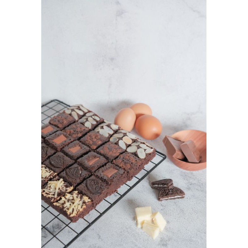 

FUDGY BROWNIES UKURAN 20x20