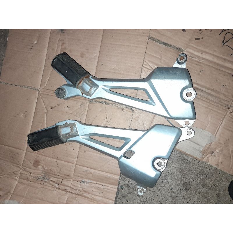 footstep pijakan megapro primus