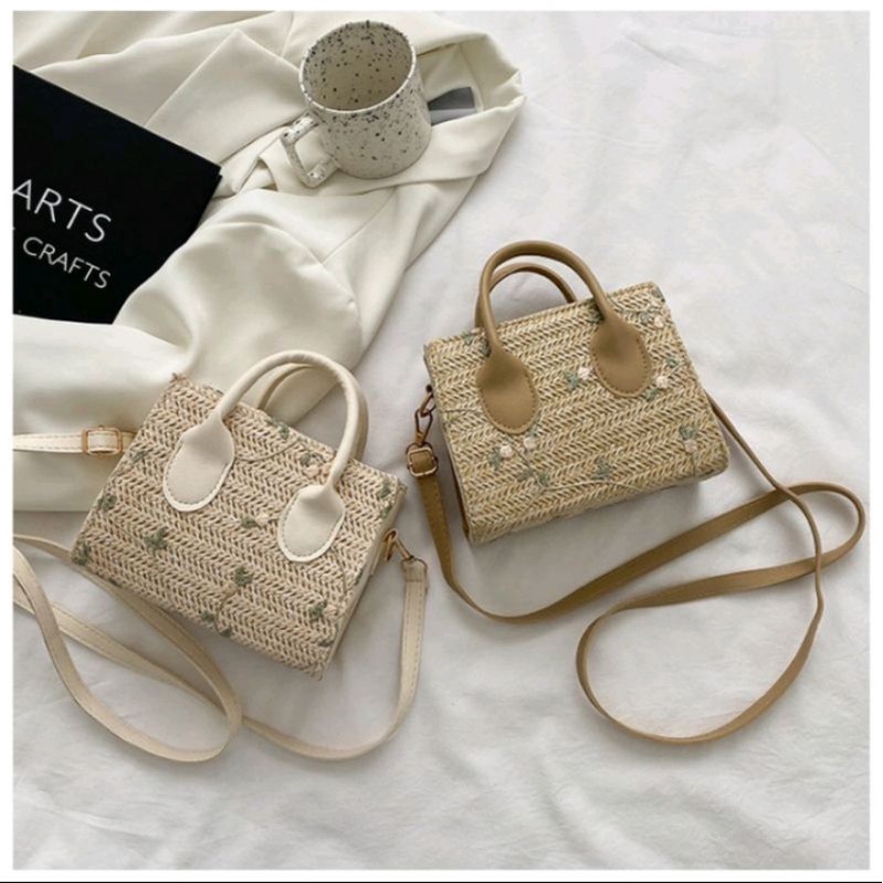 [ READY STOCK ] Sahara Bag / Tas selempang anyaman jerami import