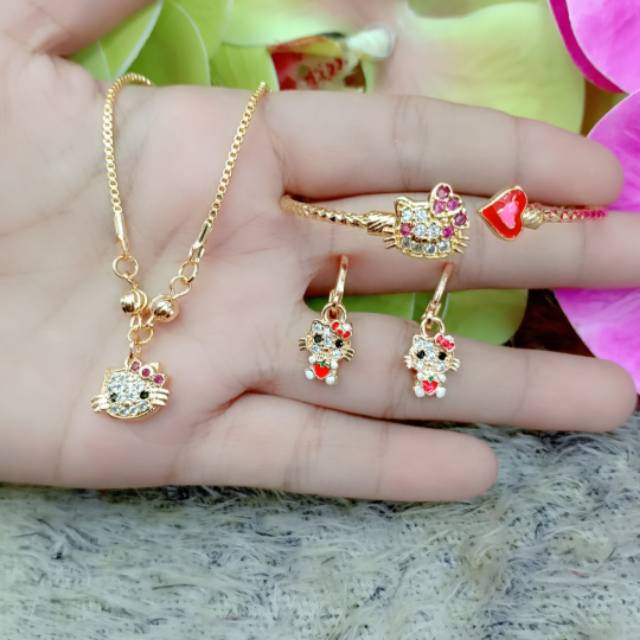 Gelang, Kalung, Anting Anak