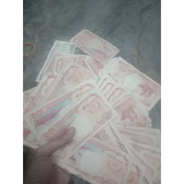uang kertas kuno 100rupiah 52lembar 500rupiah 1lembar