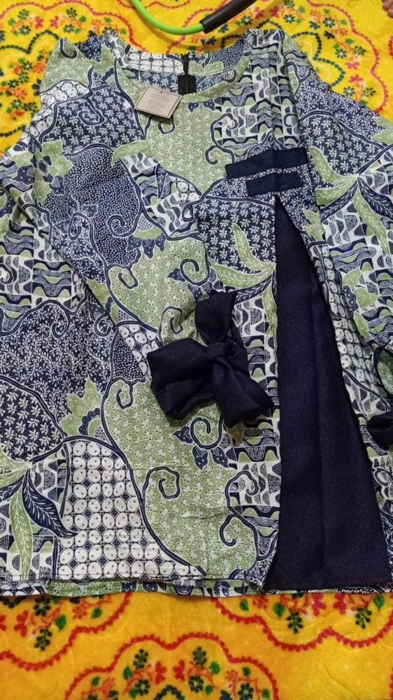 Atasan Batik Wanita Kekinian Blouse Shakira