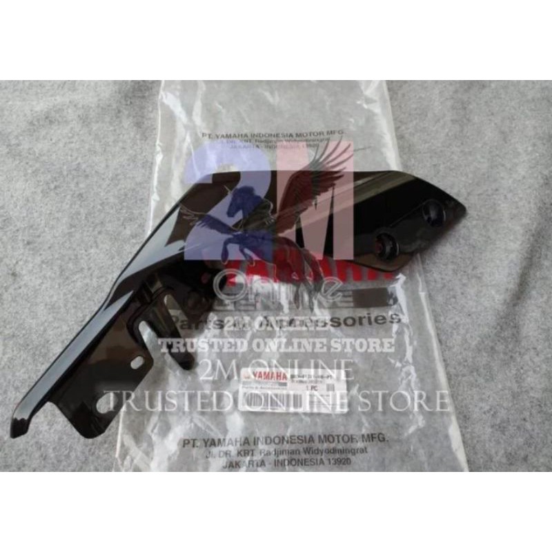 Cover body belakang yamaha mt15 hitam sepasang original ygp