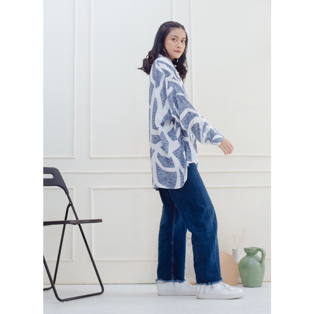 Ixora Malka Oversized Shirt - Kemeja Wanita Oversized Blouse Berkancing