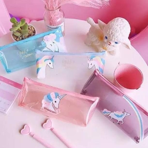 

Tempat Pensil Unicorn Transparan Premium