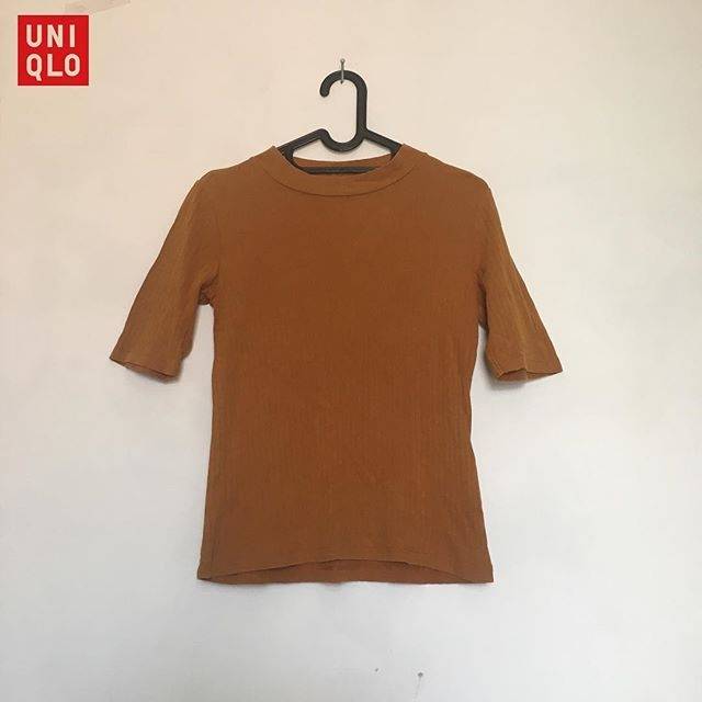 Kaos knit uniqlo second